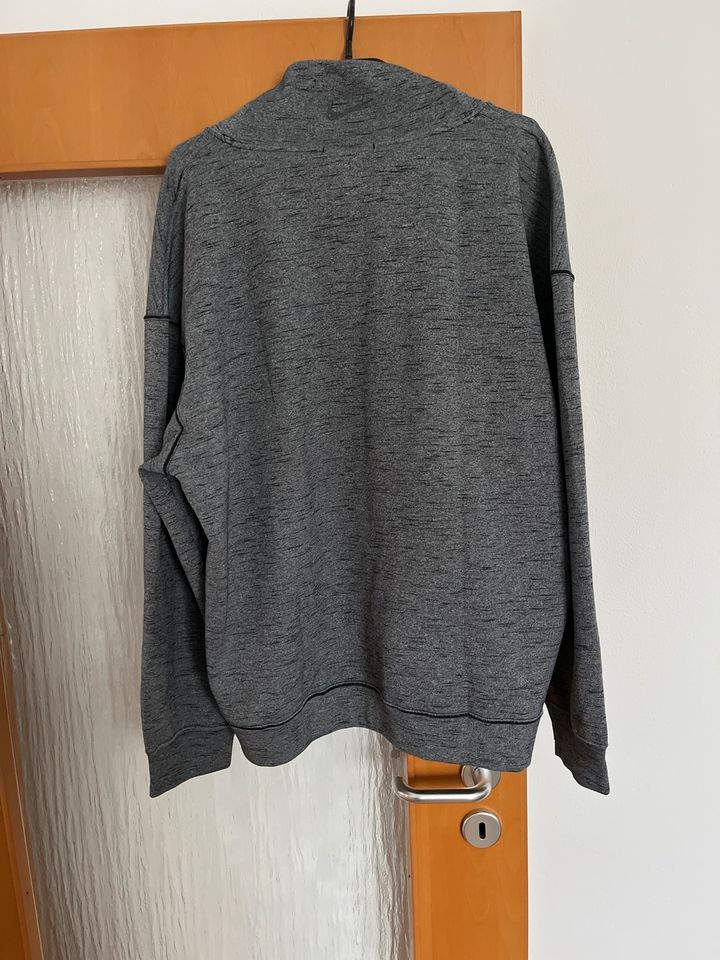 Nike Tech Fleece  Pullover 109,99€ in Essen