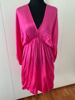 Pinkes Kleid die angesagtes Farbe dieses Jahr Nordrhein-Westfalen - Wachtberg Vorschau