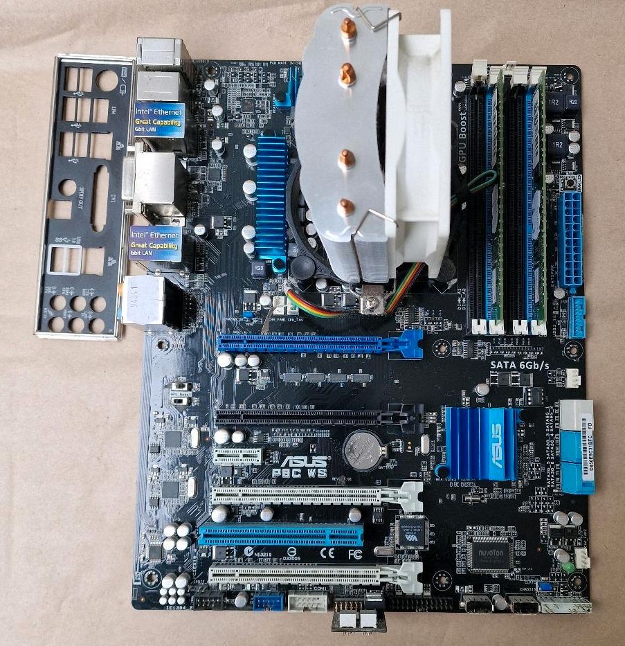 Asus P8C WS Sockel 1155 Mainboard (ATX, Intel C216, 4x DDR3, in Edingen-Neckarhausen