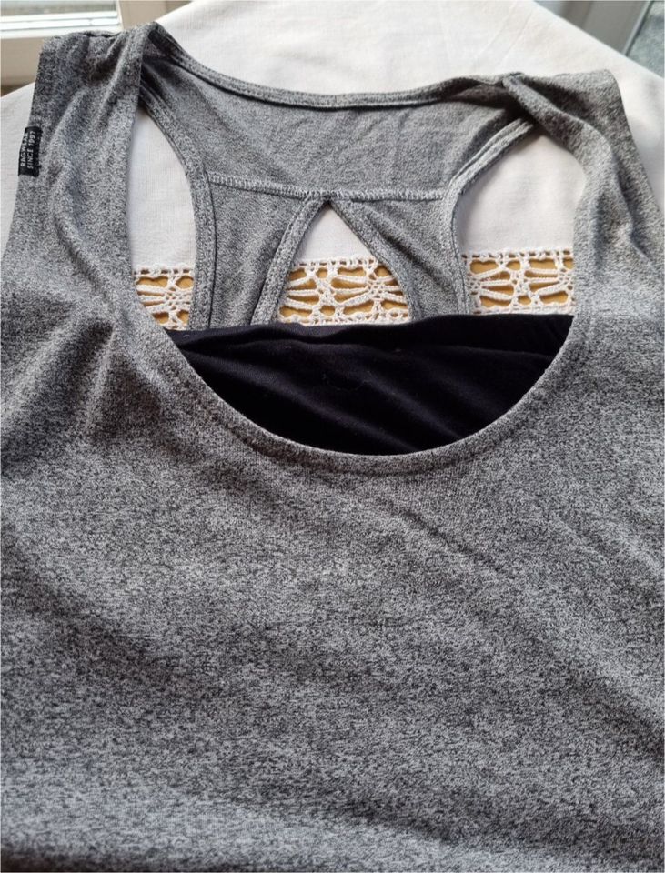Shirt/Top ohne Arm Träger Zwei in Eins Gr. S ragwear in Sachsen - Riesa |  eBay Kleinanzeigen ist jetzt Kleinanzeigen