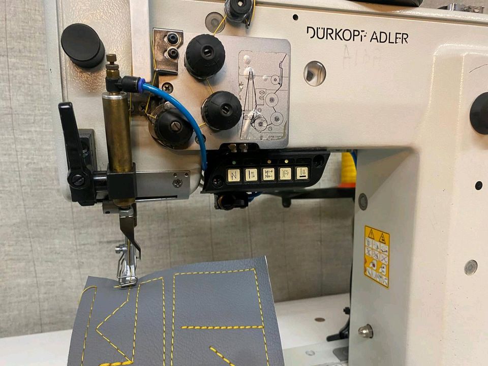 Dürkopp Adler 768 Freiarm Industrie Nähmaschine Leder in Markranstädt