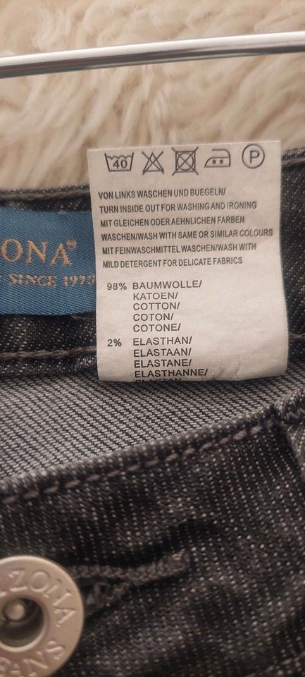 Arizona Jeans grau 36 Röhre Used Look in Karlsruhe