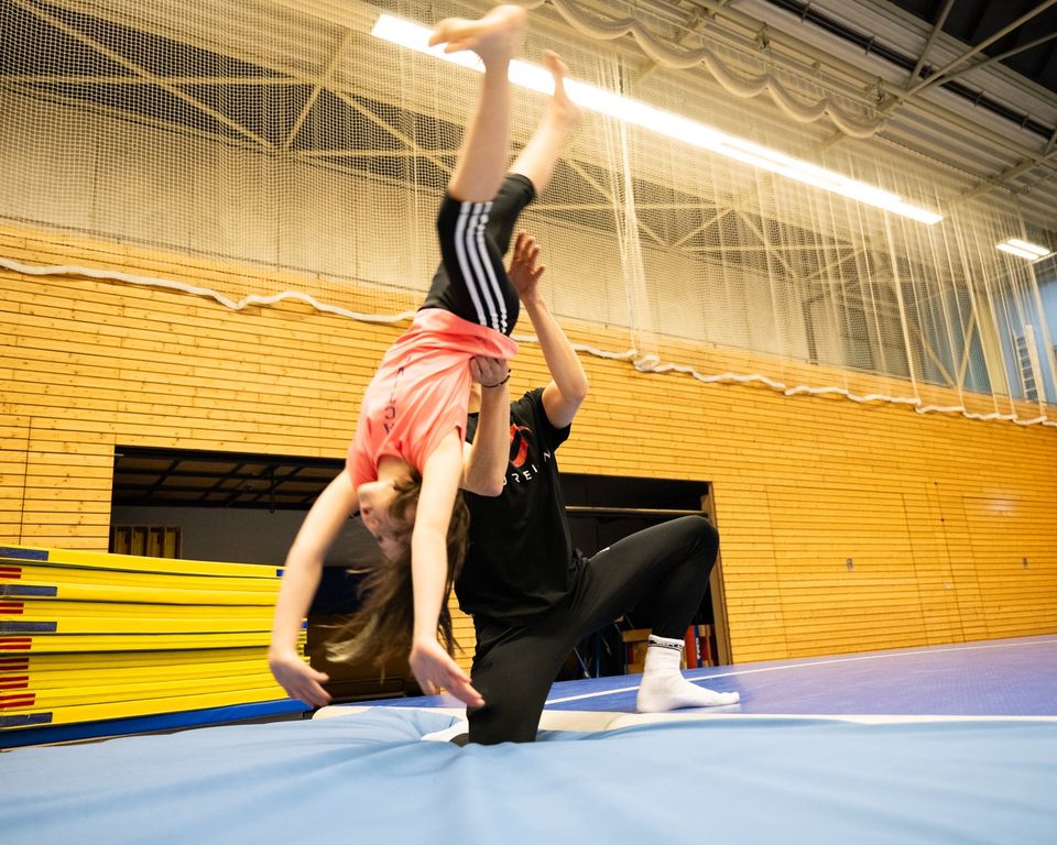 AirTrack Sportkurse - Tricking für Kinder und Jugendliche in Leipzig