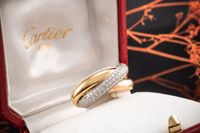 Cartier Trinity Ring Klassisch mit 3 Reihen Diamanten Gold Gr. 49 Nordrhein-Westfalen - Wegberg Vorschau