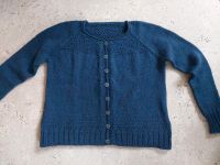 Strickjacke 100% Wolle blau handmade Gr. 40 neuwertig Niedersachsen - Bardowick Vorschau