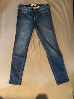 Jeanshose Super Skinny von Hollister W30 L31 Hessen - Herborn Vorschau