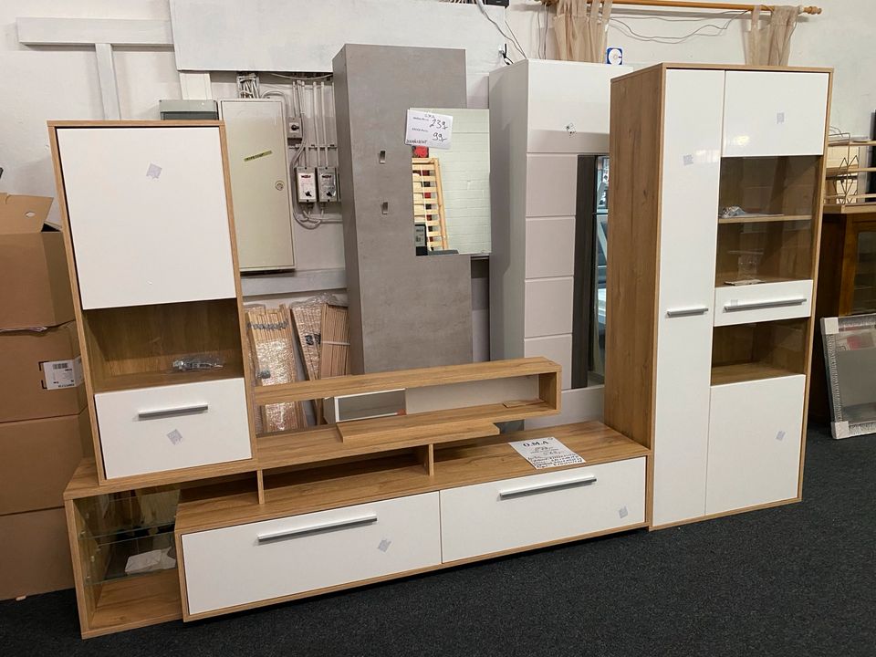 Wohnwand 4-Teile Sideboard Vitrine Schrankwand UVP 879€ in Alsfeld