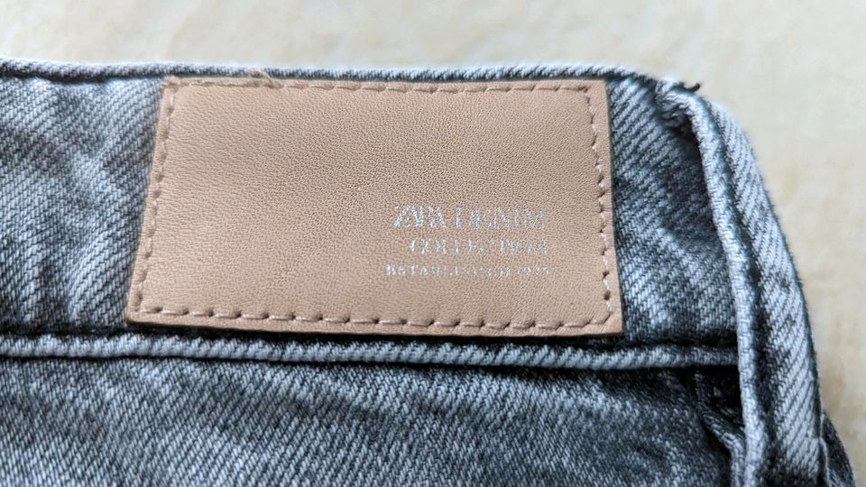 Zara Jeans Gr. 38 in Essenbach