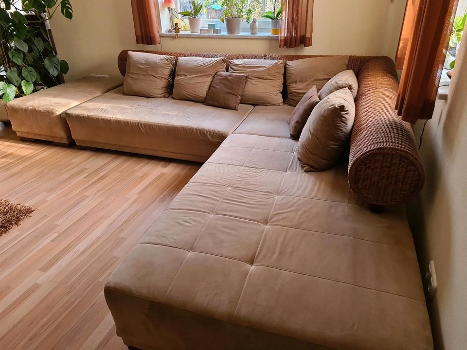 Schöne Rattan-Wohnlandschaft XXL Sofa in Oberndorf am Lech