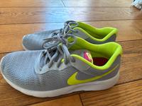 Schuhe: von Nike in Größe 39 Hessen - Dieburg Vorschau
