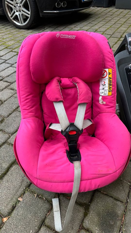 Maxi Cosi 2 Way Pearl inkl. Basis — Reboarder in Fahrdorf