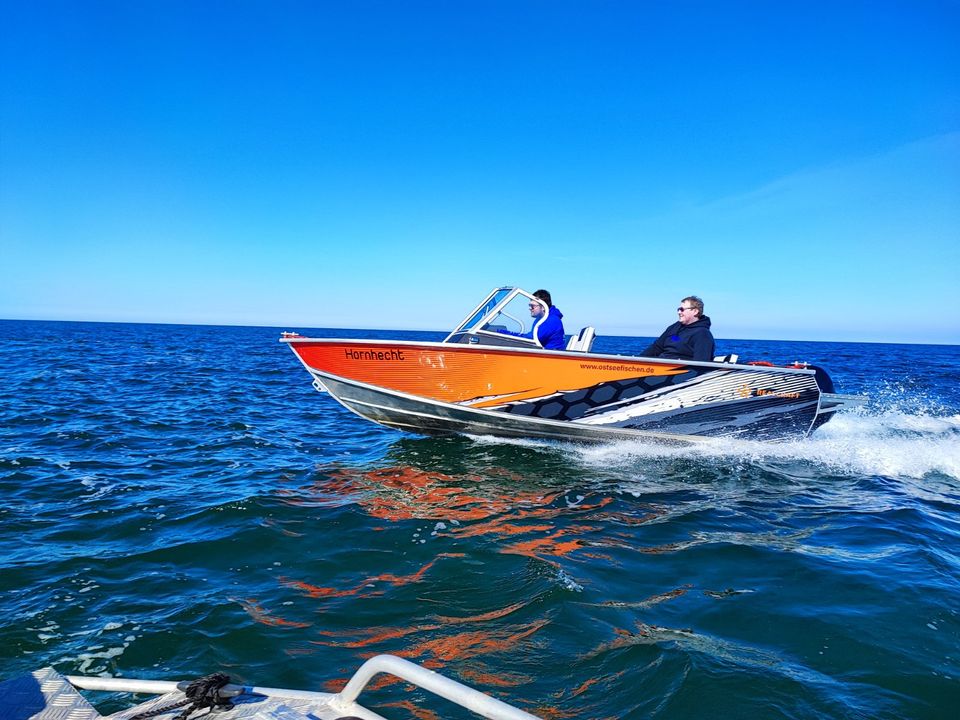 Hornhecht 70PS mit Führerschein Mietboot 8 Stunden Angeln & Fun in Lütjenburg