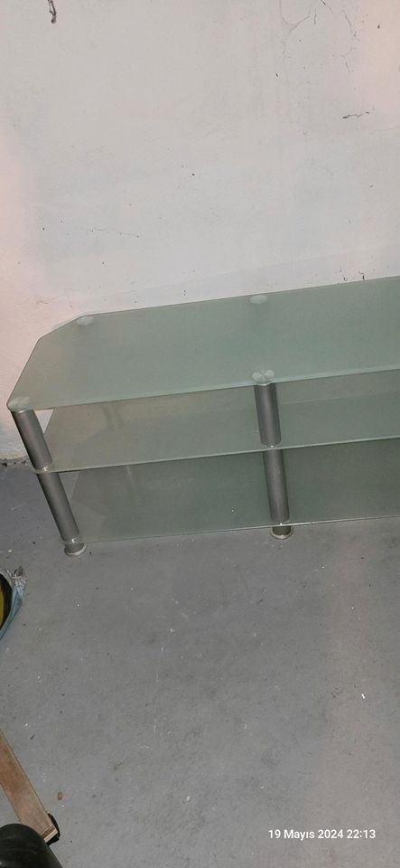 Fernseher Tisch aus Glas in Bruchsal