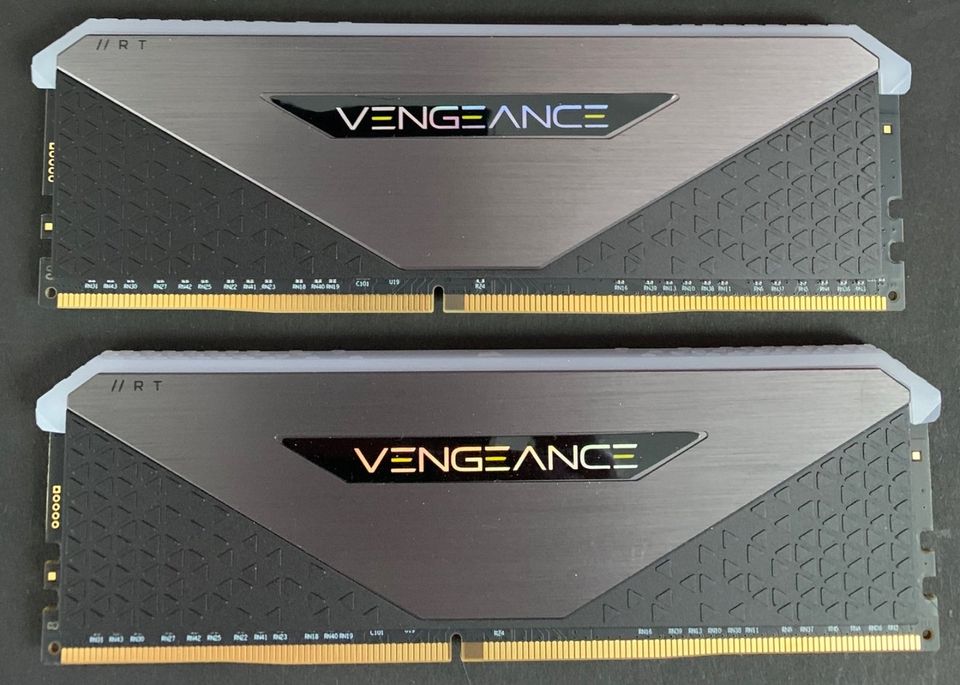 Corsair Vengeance RGB RT 32 GB (2 x 16 GB) DDR4 3.600MHz in Ludwigshafen