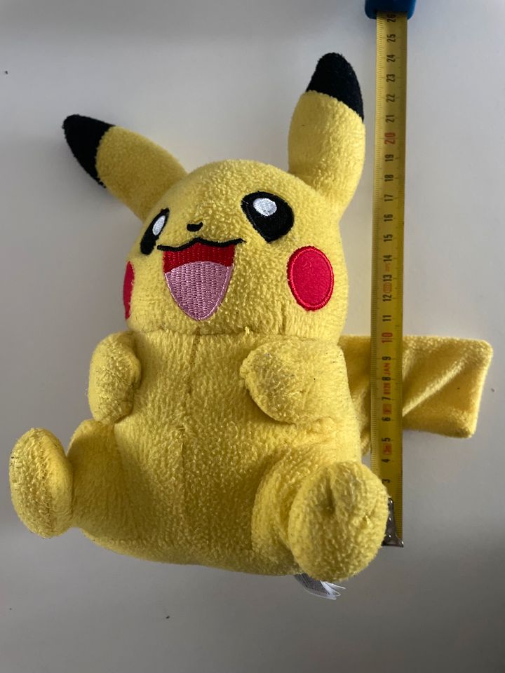 Pokémon- Pikachu Stofftier in Hamburg