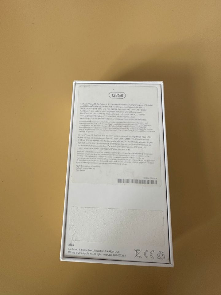LEERER KARTON IPhone SE 2016 128 gb Space grey in Offenbach