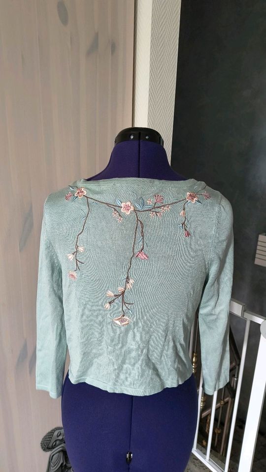 Cardigan Strickjacke Orsay mintgrün oder schwarz floral Blumen in Redefin