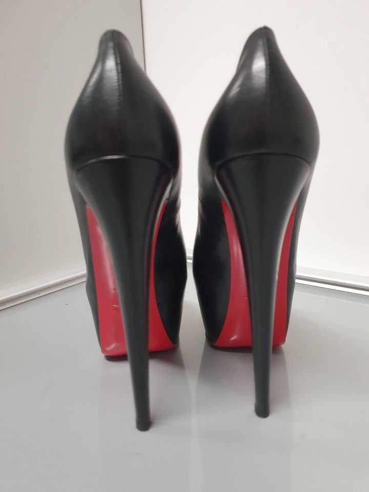 Louboutin Lady Highness High Heels Gr 40 in München