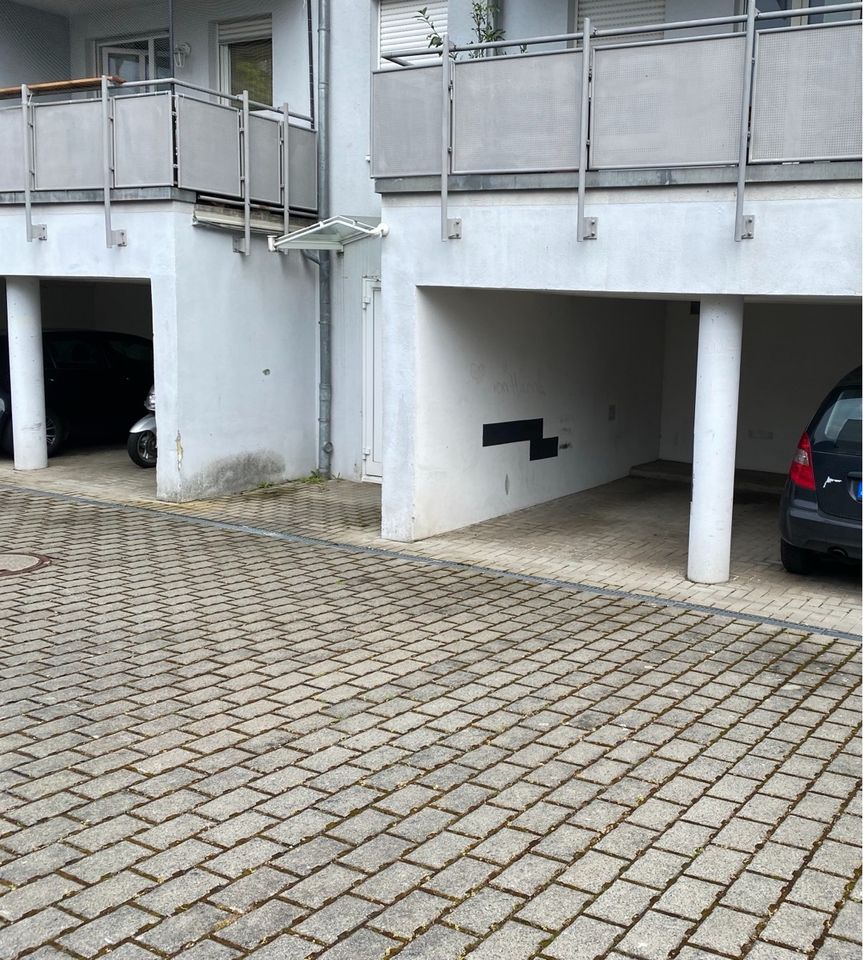 Garage überdachte Stellplatz zu vermieten in Bad Vilbel