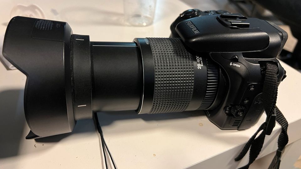 Fujifilm Finepix S100 Fs Kamera Top Zustand in Siegen