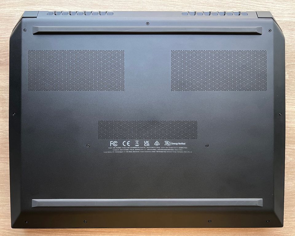 Corsair Voyager a1600 Gaming Laptop wie neu/komplett in Berlin