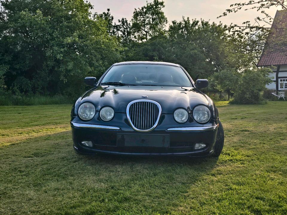 Jaguar S Type in Vlotho