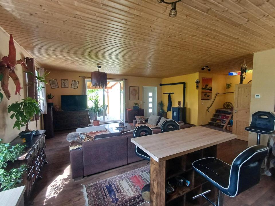 Property thumbnail 2