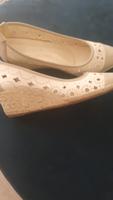 D-Sommerschuhe 41 weiss mit gflochtenem Keilabsatz neuwert.1×getr Bayern - Neusäß Vorschau
