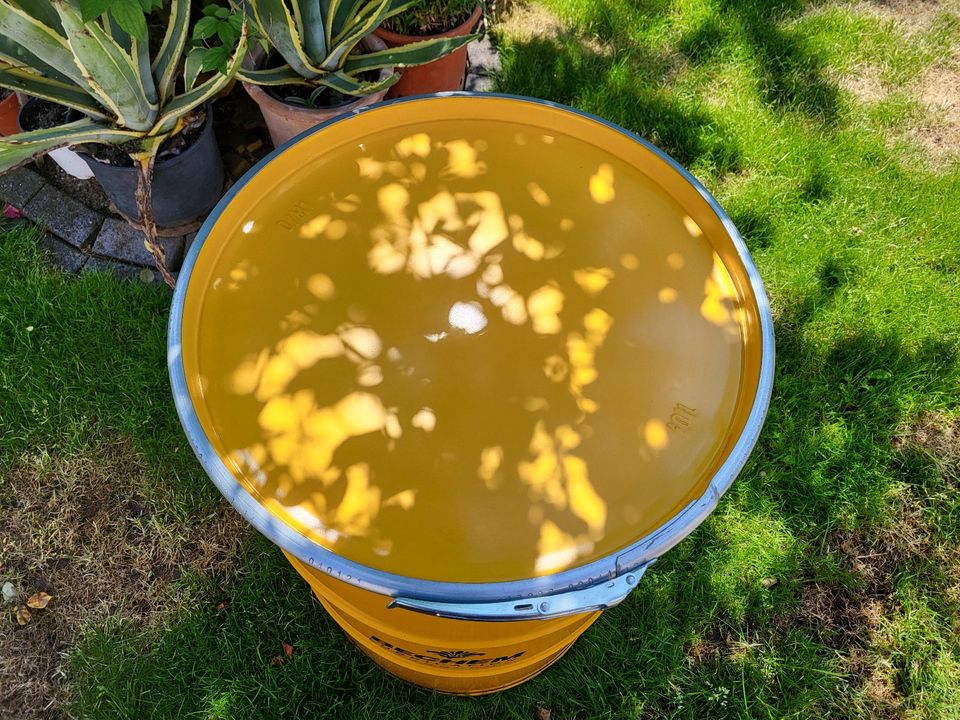 Fass 200 Liter Tonne Feuertonne Ölfass Gelb Metall in Maintal