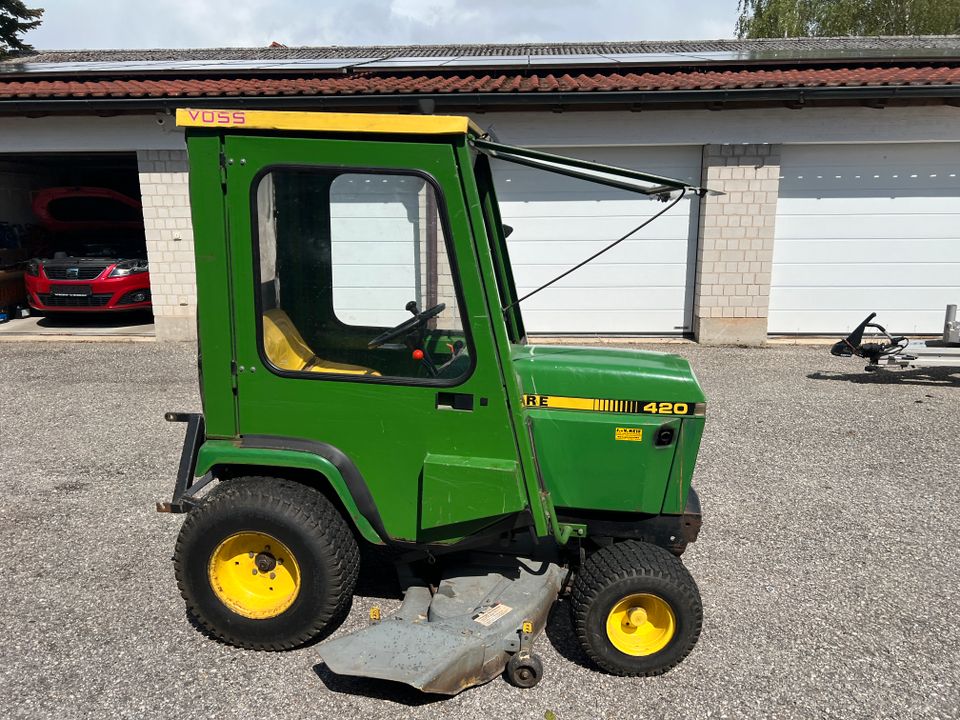 John Deere 420 Rasenmäh-und Schneeräumtraktor Kabine nur878h in Erding