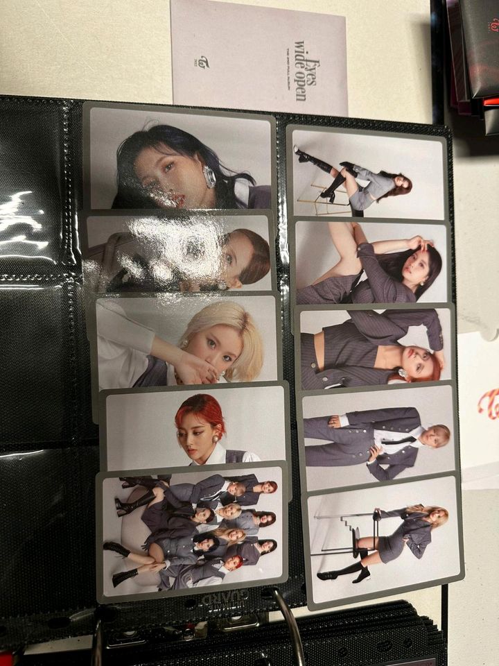 Twice Photocard sets in Duisburg