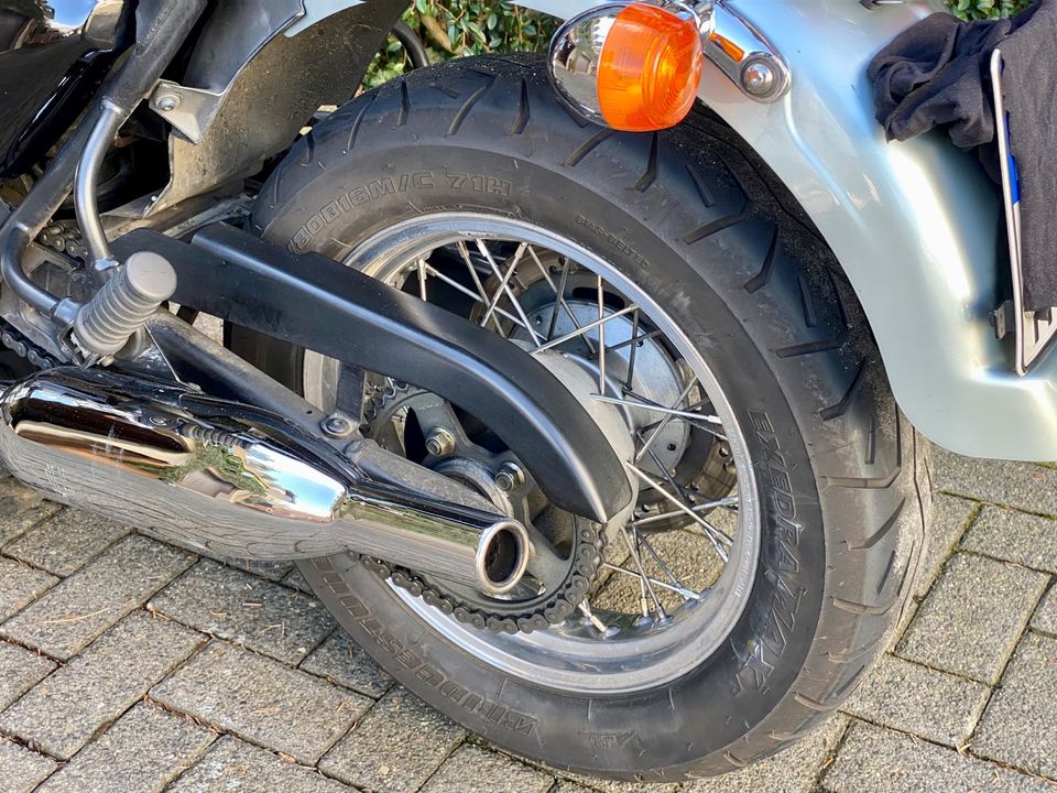 Triumph Thunderbird 900 - 3-Zylinder Legende in Kelkheim