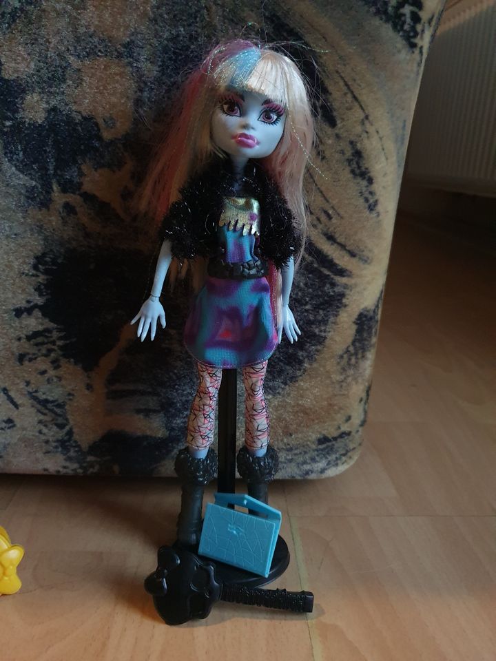 8 Monster high Ever After High Barbie Puppen ab 8€/Stück in Dorsten