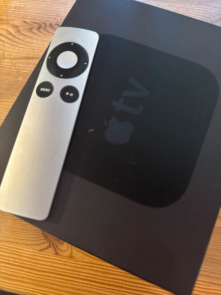 Apple TV 32 GB 2 Generation in Berlin