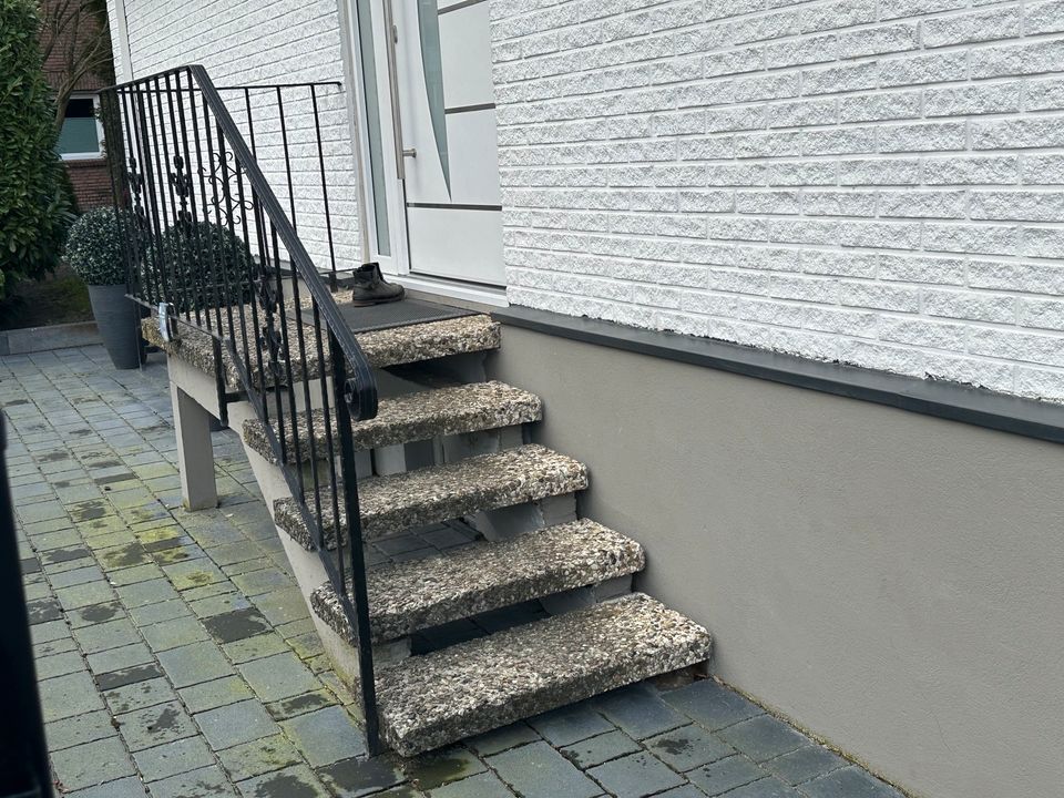 Angebot für eine Eingangstreppe wird benötigt. in Hamburg