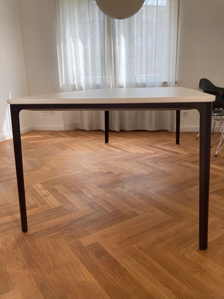 Vitra Esstisch Tisch Plate Dining Table Chocolate MDF Weiß 220 cm in Hannover