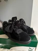PUMA Sneakers Suede Heart Ep Sneaker Gr. 38 Wildleder Schwarz NEU Kr. Altötting - Burghausen Vorschau