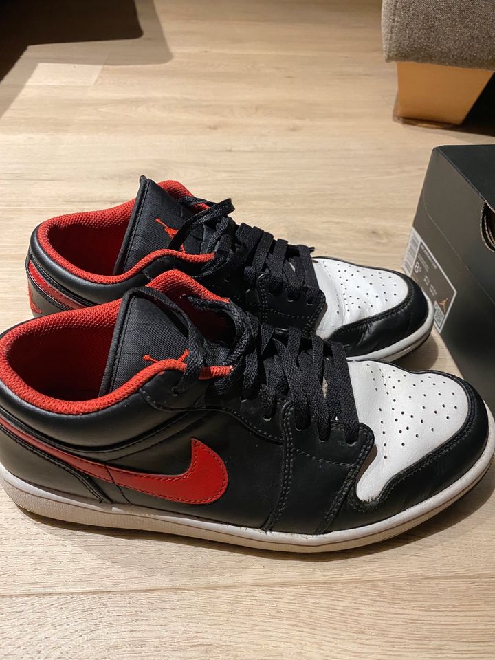 Nike Air Jordan 1 Low, Größe 42 in Hörstel