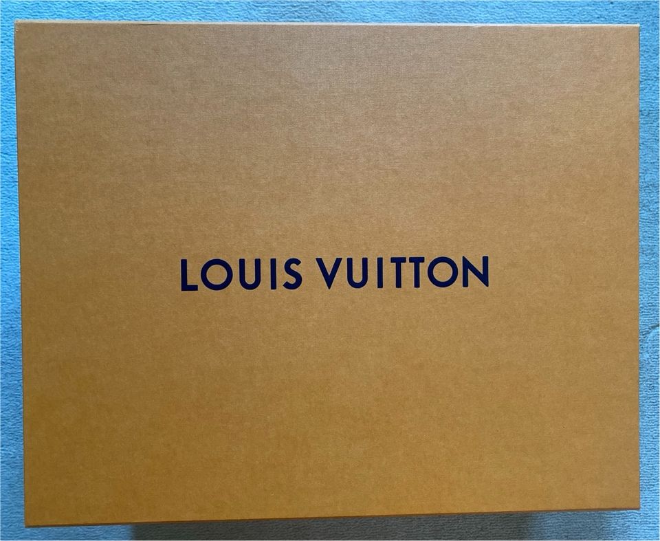 Louis Vuitton, Große Box, Magnet Verschluss in Hamburg