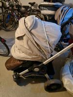 Kinderwagen teutonia be you mit Sportaufsatz und babywanne Hessen - Oberursel (Taunus) Vorschau