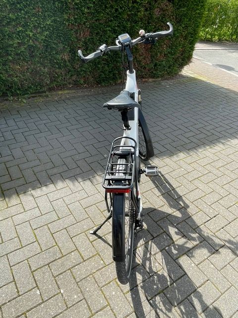 KTM Damen E-Bike CENTRO 10 PLUS, 3 1/2 J., TOP Zustand in Lüdenscheid