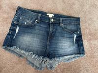 Jeans Shorts H&M Gr. 36 blau Hessen - Niedernhausen Vorschau