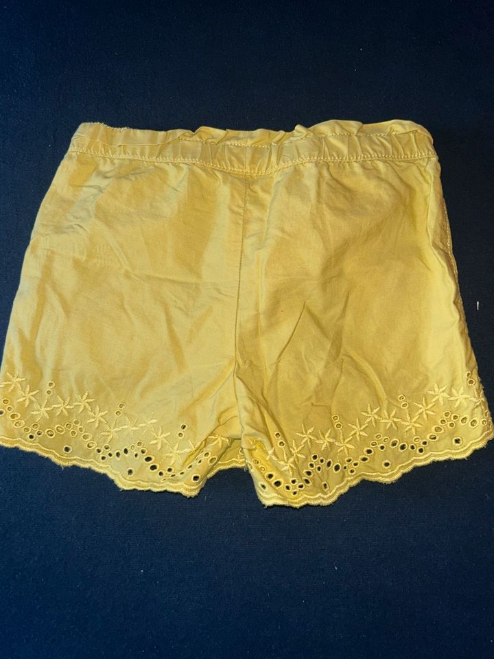 Shorts aus erster Hand in Niederzimmern