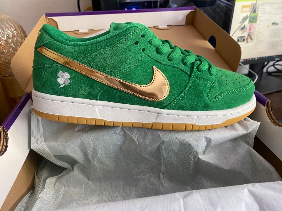 Nike SB Dunk Low Pro St. Patricksday 2022 / Lucky Green in Berlin