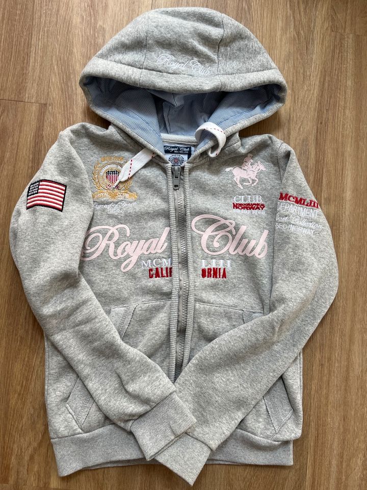 Sweatshirt Jacke grau Royal Club Größe S in Weilheim i.OB