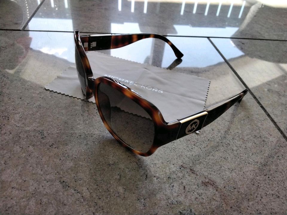 Elegante Michael Kors Sonnenbrille in St. Wendel