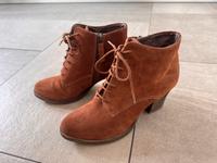 Sehr gut Tamaris Stiefeletten Veloursleder braun Gr. 38 Brandenburg - Cottbus Vorschau