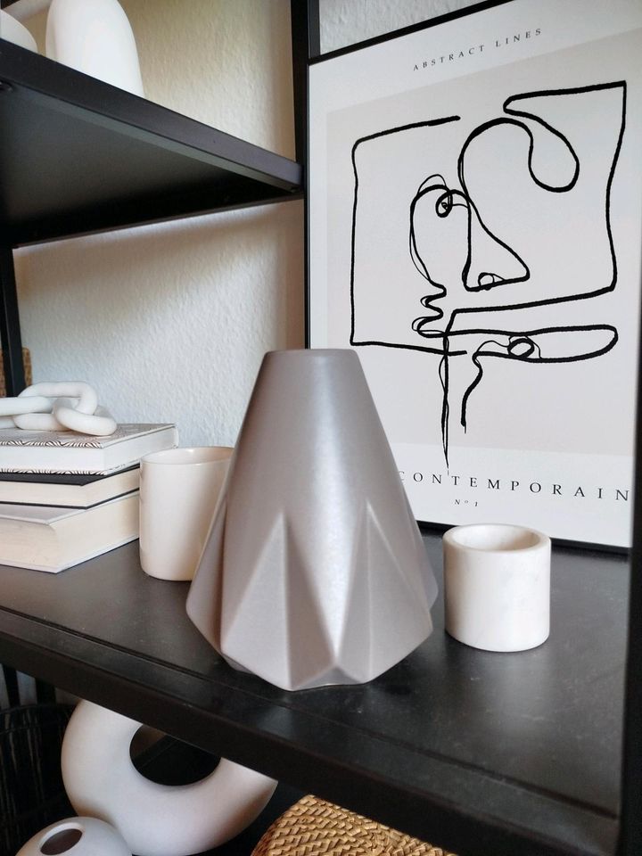 16cm Vase grau Keramik Steingut Deko Boho Skandi geometrisch in Hamburg