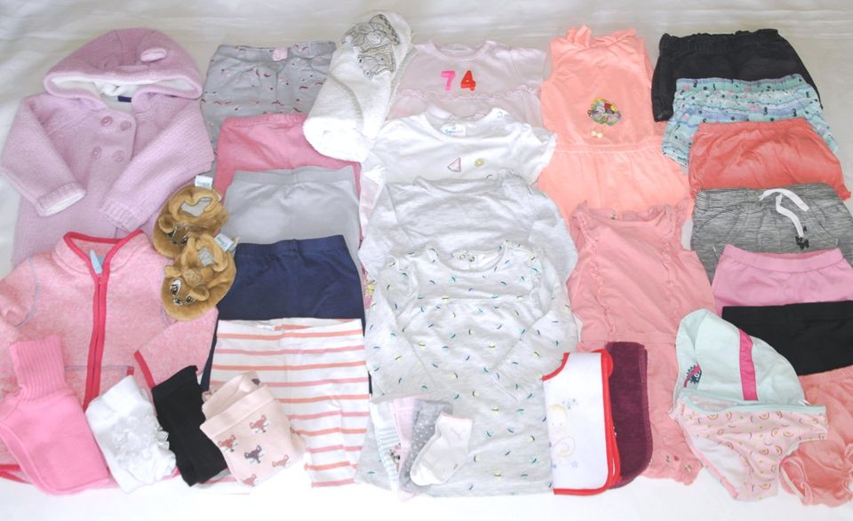 ❤ Kleiderpaket Gr. 74 Babykleidung Mädchen - 28 Teile in Görlitz