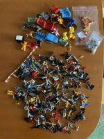 LEGO City Accessoires Bulk Waffen 403 TEILE Minifiguren Zubehör Frankfurt am Main - Ostend Vorschau